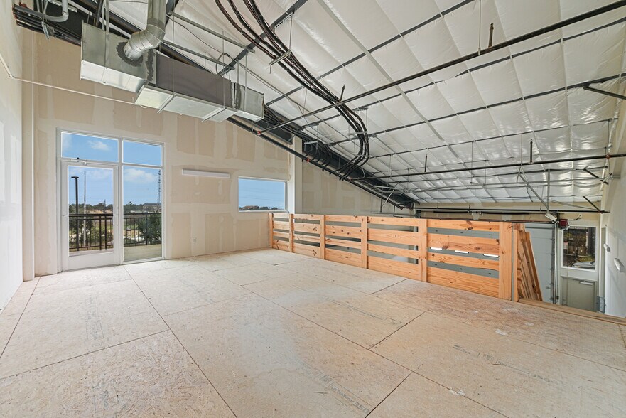 More Photos Of 1009 N Ranch 620 Rd, Lakeway Warehouse For Sale