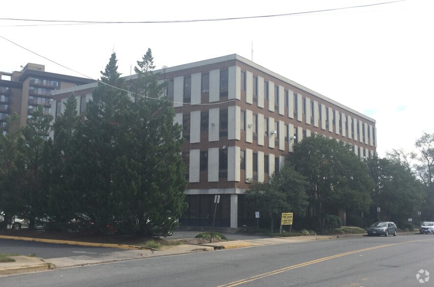 Primary Photo Of 6121 Lincolnia Rd, Alexandria Office For Sale