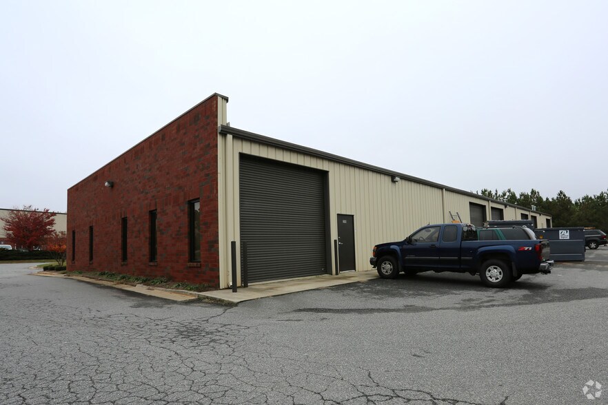 More Photos Of 6020 Parkway North Dr, Cumming Light Distribution For Lease