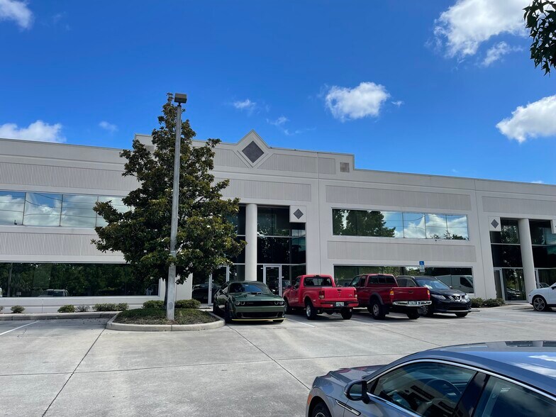 More Photos Of 4333 Silver Star Rd, Orlando Warehouse For Lease