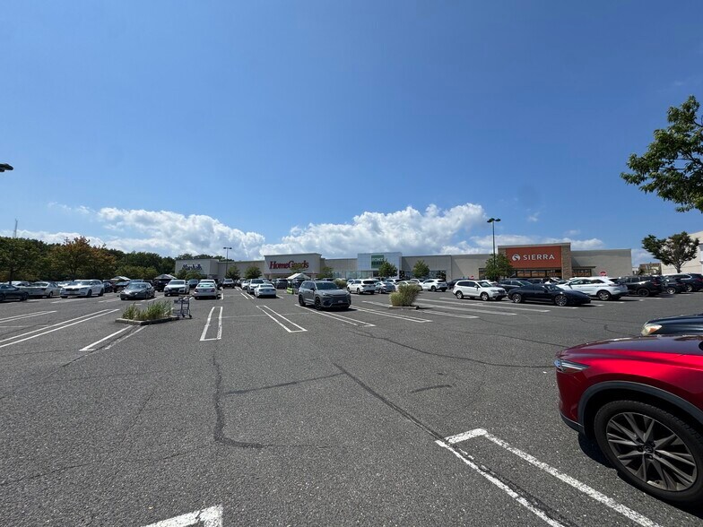 More Photos Of 2301-2311 Route 66, Ocean Unknown For Lease