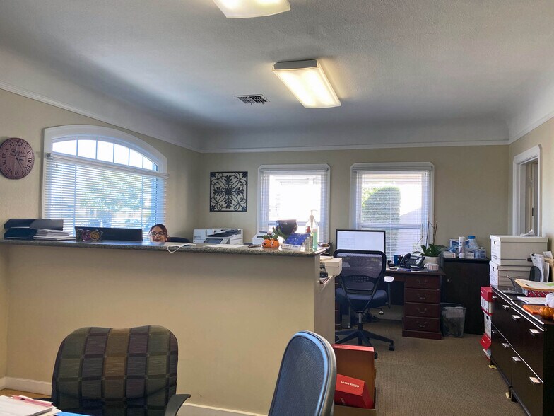 More Photos Of 2010 Jefferson St, Napa Office For Lease