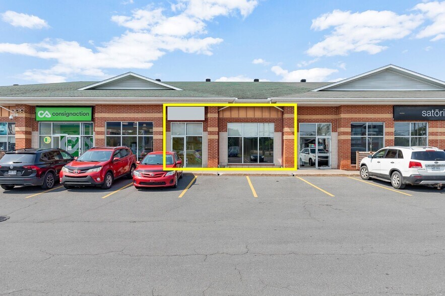 Primary Photo Of 290 Boul Saint-Luc, St-Jean General Retail For Lease