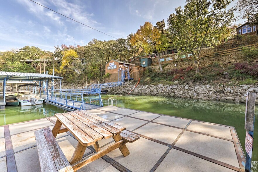 More Photos Of 180 Private Road 1735, Chico Marina For Sale