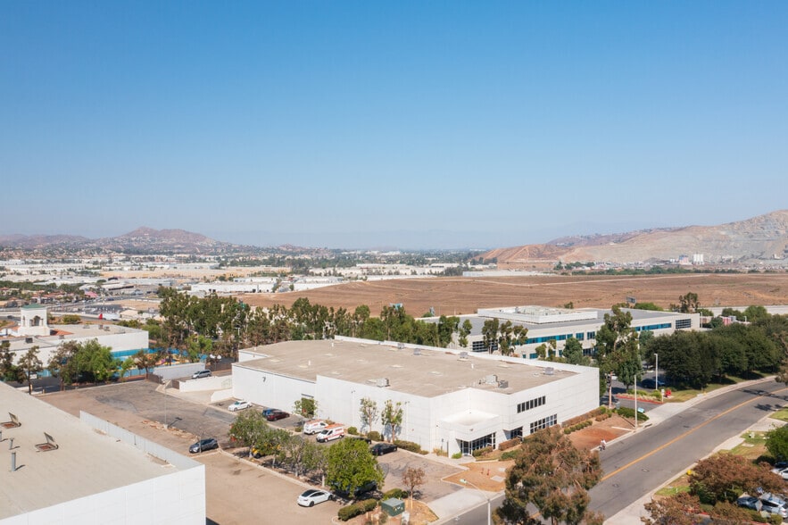 More Photos Of 1161 California Ave, Corona Manufacturing For Sale