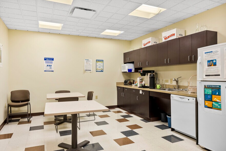 More Photos Of 80 State St, Albany Office For Lease