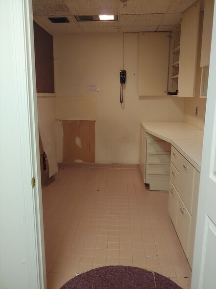 More Photos Of 30 E 1st Ave, Lexington Office For Lease