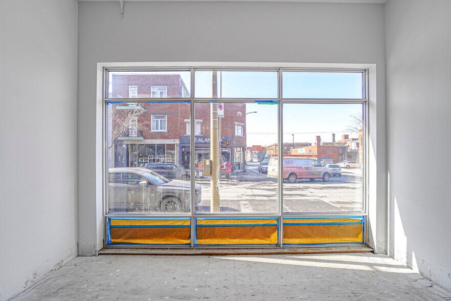 More Photos Of 6527-6531 Boul Saint-Laurent, Montréal Storefront Retail Residential For Lease