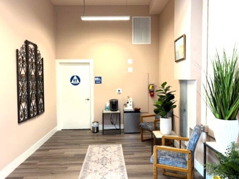 More Photos Of 21636 Redwood Rd, Castro Valley Industrial For Lease