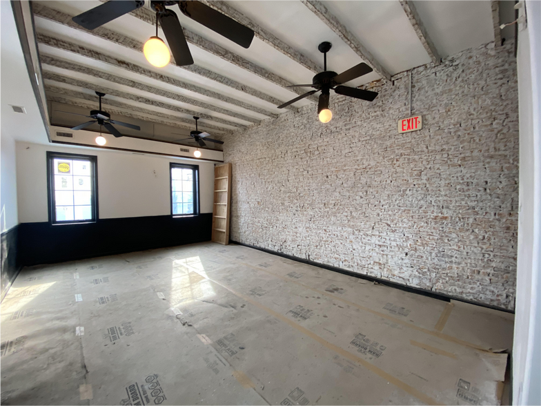 More Photos Of 300 W 30th St, Baltimore Restaurant For Sale