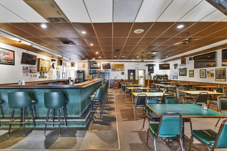 More Photos Of 110 E Pennsylvania Ave, New Stanton General Retail For Sale