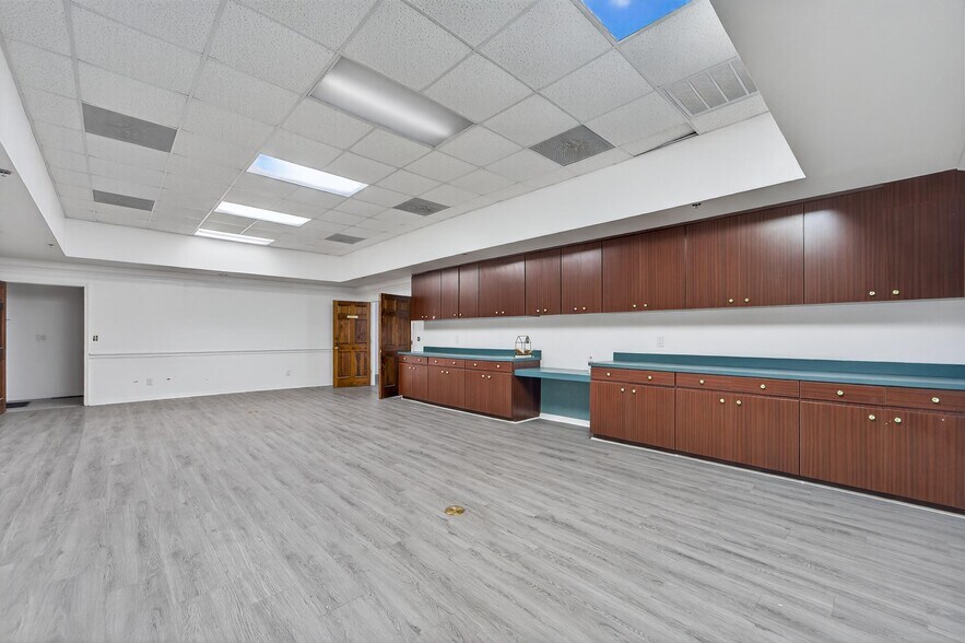 More Photos Of 106-109 N Evers St, Plant City Medical For Lease