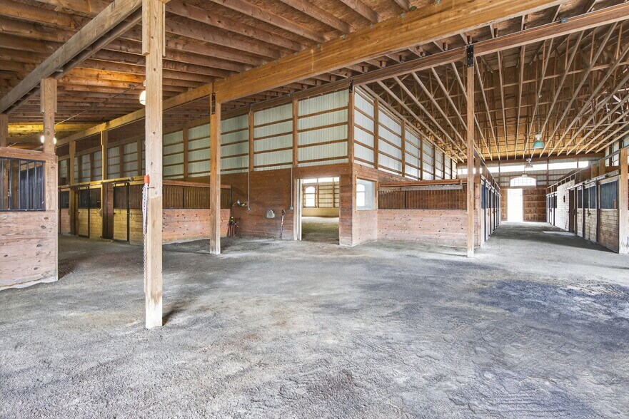 More Photos Of 2121 Church View Rd, Coopersburg Horse Stables For Sale