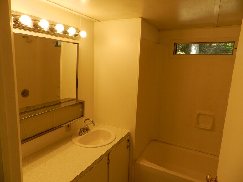More Photos Of 17663 Vierra Canyon Rd, Salinas Manufactured Housing Mobile Home Park For Sale