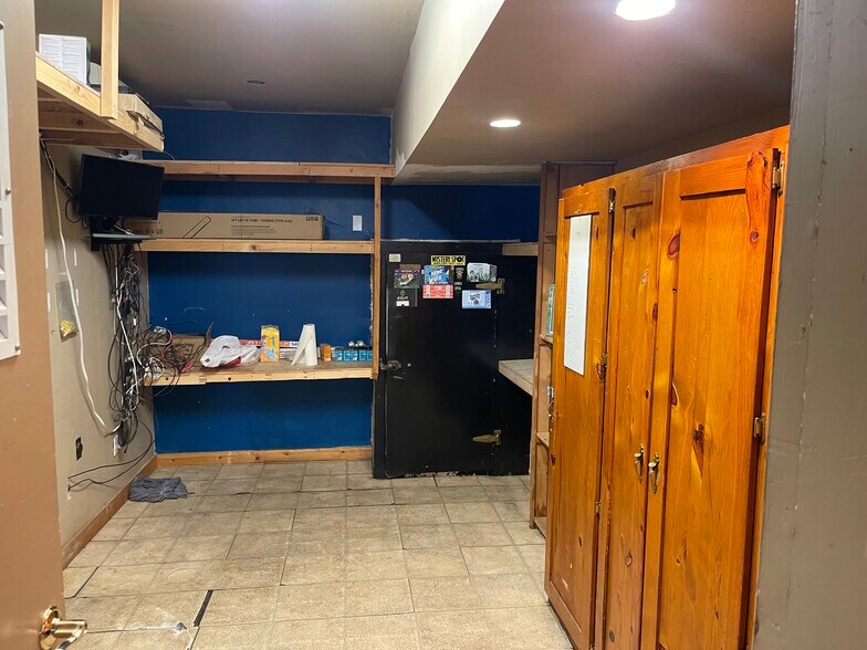 More Photos Of 2968 State Highway 49, Cool Storefront Retail Office For Lease