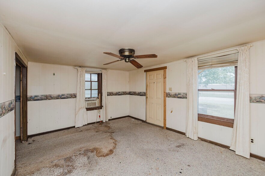 More Photos Of 1610 W 6th Ave, El Dorado General Retail For Sale