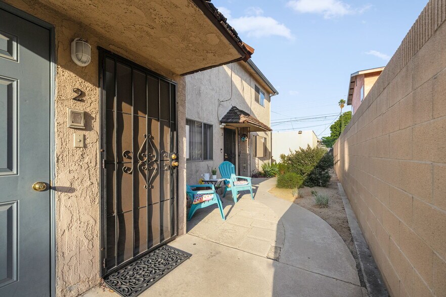 More Photos Of 1070 Freeman Ave, Long Beach Apartments For Sale