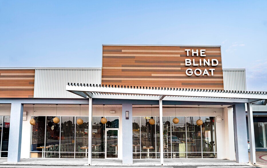 More Photos Of 8141 Long Point Rd, Houston Unknown For Lease