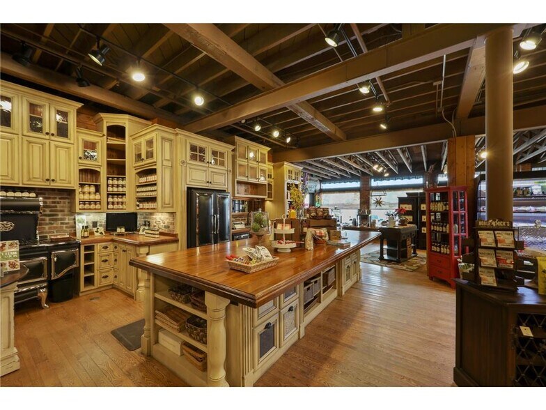 More Photos Of 8318 State Highway 23, Saint Cloud General Retail For Sale