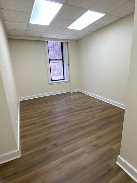 More Photos Of 370 E 149th St, Bronx Office For Lease