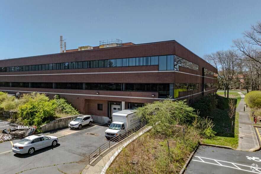More Photos Of 75 Merritt Blvd, Trumbull Medical For Sale
