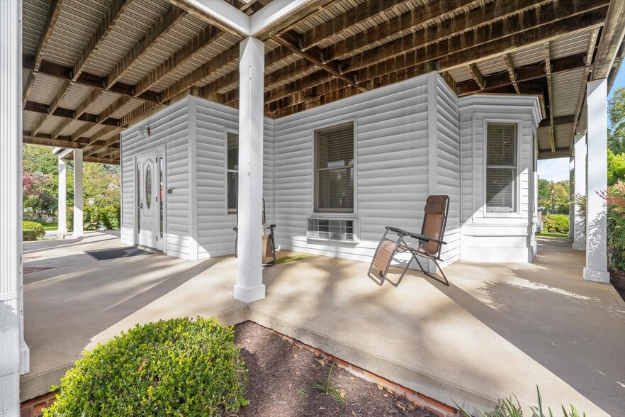 More Photos Of 9351 EAST St, Manassas Apartments For Sale