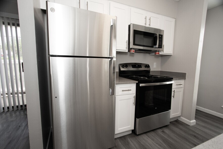 More Photos Of 4328 Duck Creek Dr, Garland Apartments For Sale