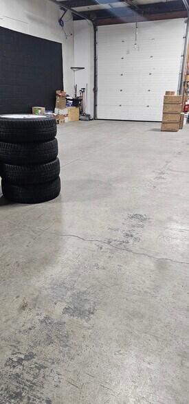 More Photos Of 4450 Corporate Dr, Burlington Warehouse For Lease