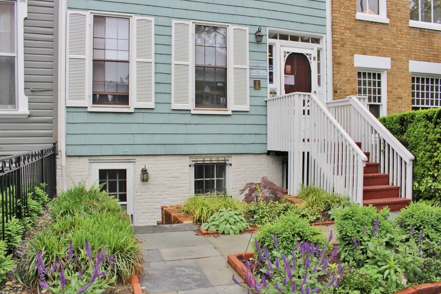 More Photos Of 1804 T St NW, Washington Office For Lease