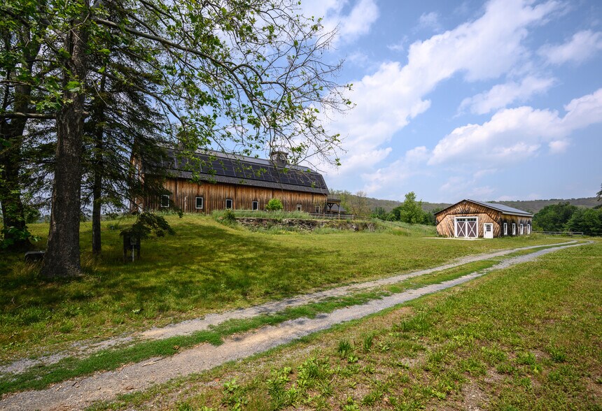 More Photos Of 98 Ryan Rd, Pine Plains Freestanding For Sale