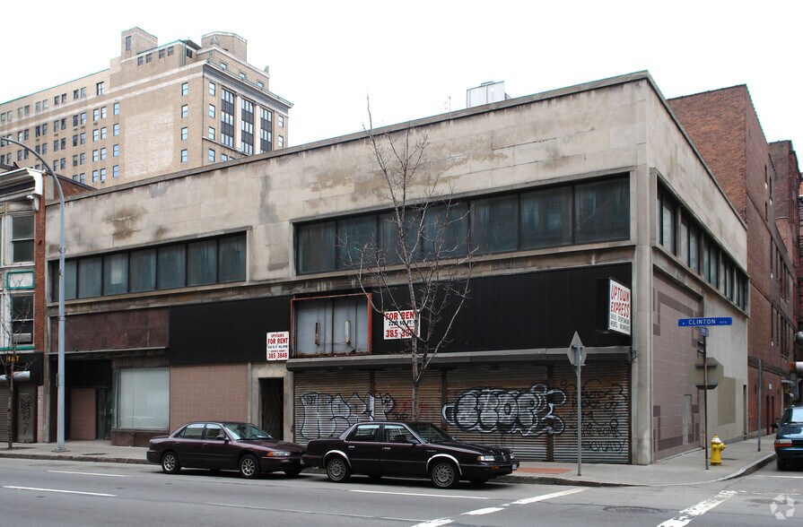 More Photos Of 9-17 Clinton Ave S, Rochester Storefront For Lease