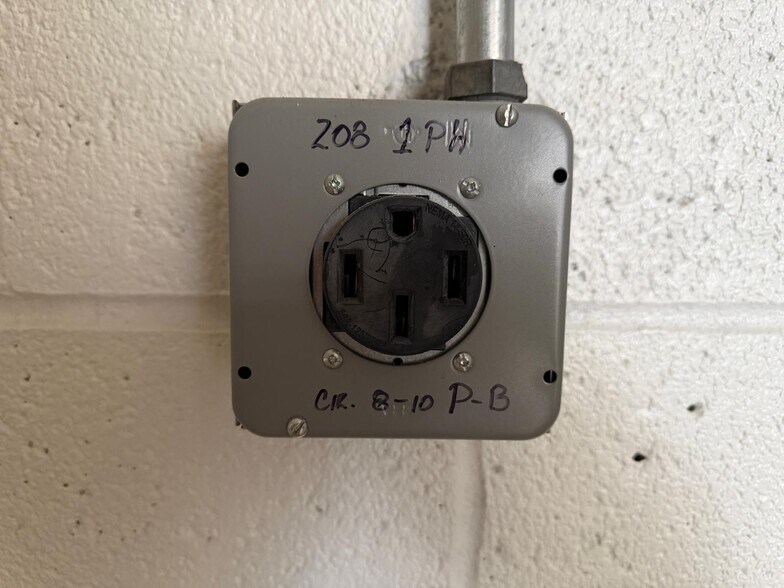 More Photos Of 15 S Route 9W, West Haverstraw Freestanding For Lease