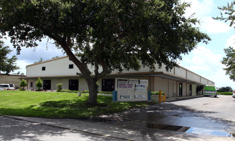 Primary Photo Of 6142-6162 Clark Center Ave, Sarasota Warehouse For Lease