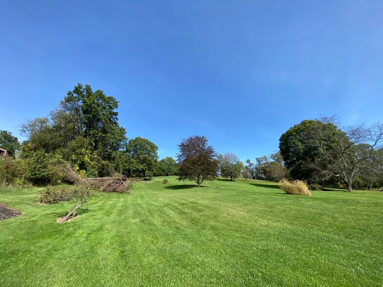 More Photos Of 2498 – 2530 South Park, Bethel Park Land For Sale
