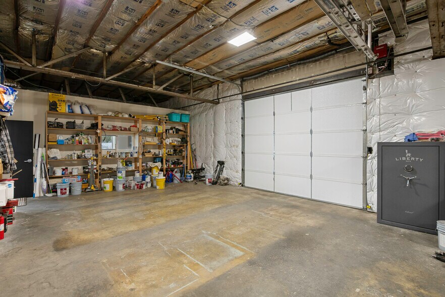 More Photos Of 327 E 3300 S, Salt Lake City Auto Repair For Sale