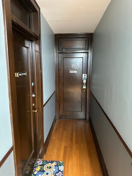 More Photos Of 942 N Main St, Akron Storefront Retail Office For Lease