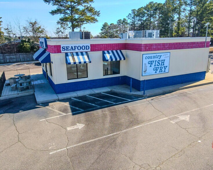 More Photos Of 3416 N Main St, Hope Mills General Retail For Sale