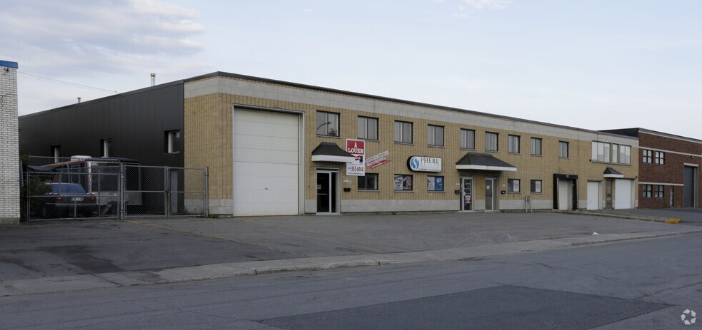 Primary Photo Of 8220-8230 St Du Creusot, Saint-leonard Warehouse For Lease