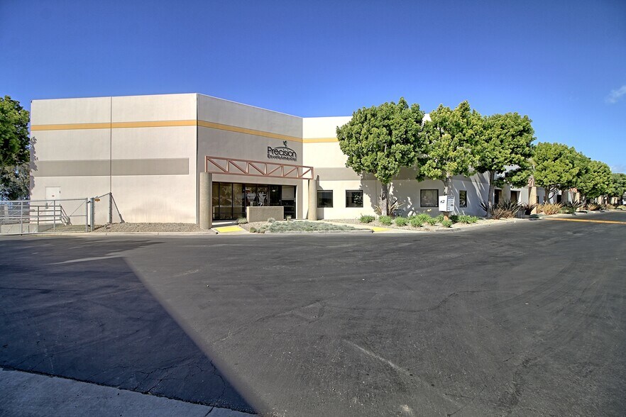 Primary Photo Of 4350 Transport St, Ventura Warehouse For Lease