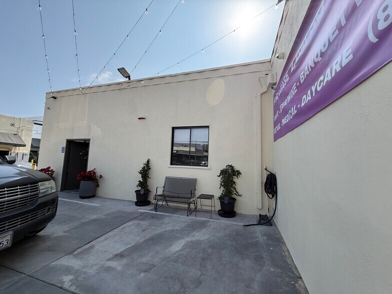 More Photos Of 1715 Mariposa Ave, Los Angeles Freestanding For Lease
