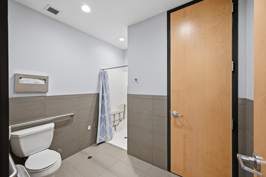 More Photos Of 630 Plaza Dr, Highlands Ranch Unknown For Lease