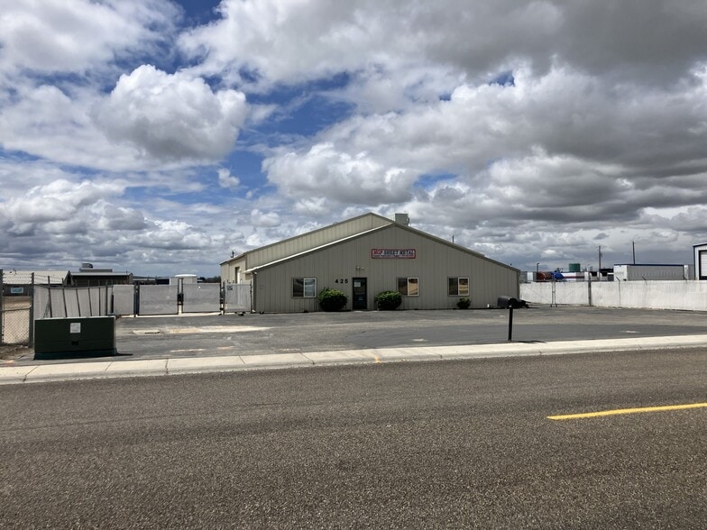 Primary Photo Of 425 N Kings Rd, Nampa Warehouse For Lease