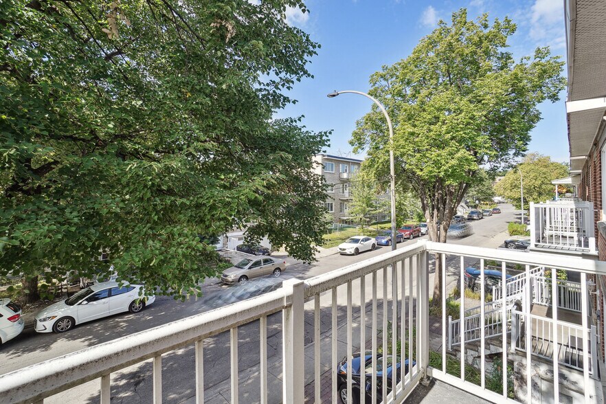 More Photos Of 9175 Av 9E, Montréal Apartments For Sale