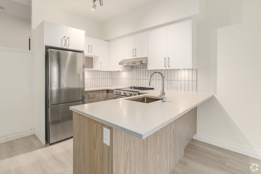 More Photos Of 825 Fort St, Victoria Apartments For Lease