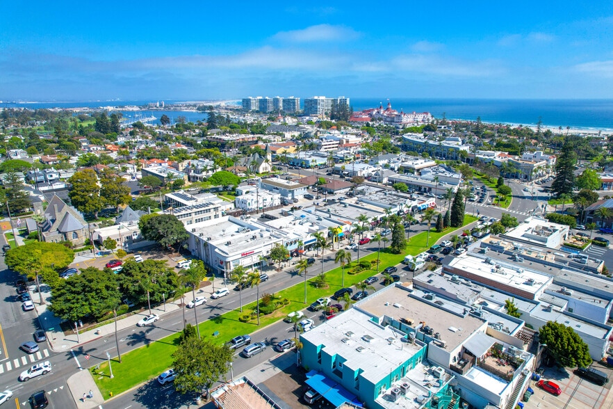 More Photos Of 949-951 Orange Ave, Coronado Storefront For Lease