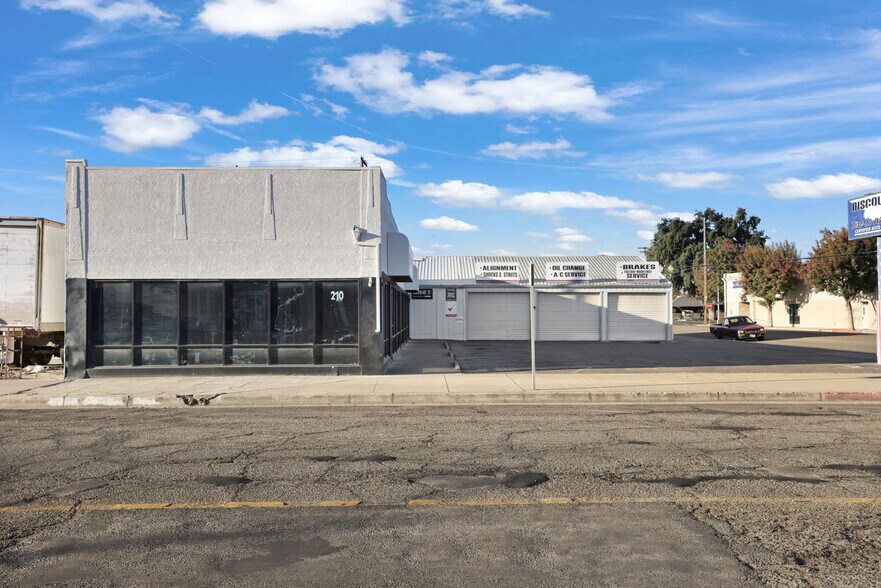 More Photos Of 210 S Center St, Turlock Auto Repair For Sale
