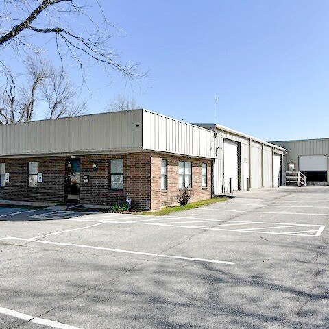 More Photos Of 1245 N Garnett Rd, Tulsa Warehouse For Lease
