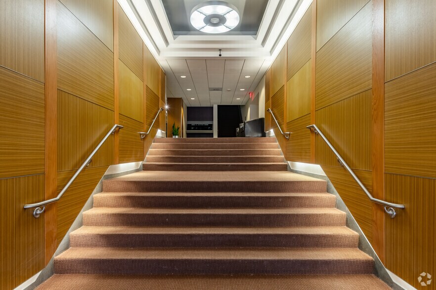 More Photos Of 2323 N Mayfair Rd, Milwaukee Office For Lease