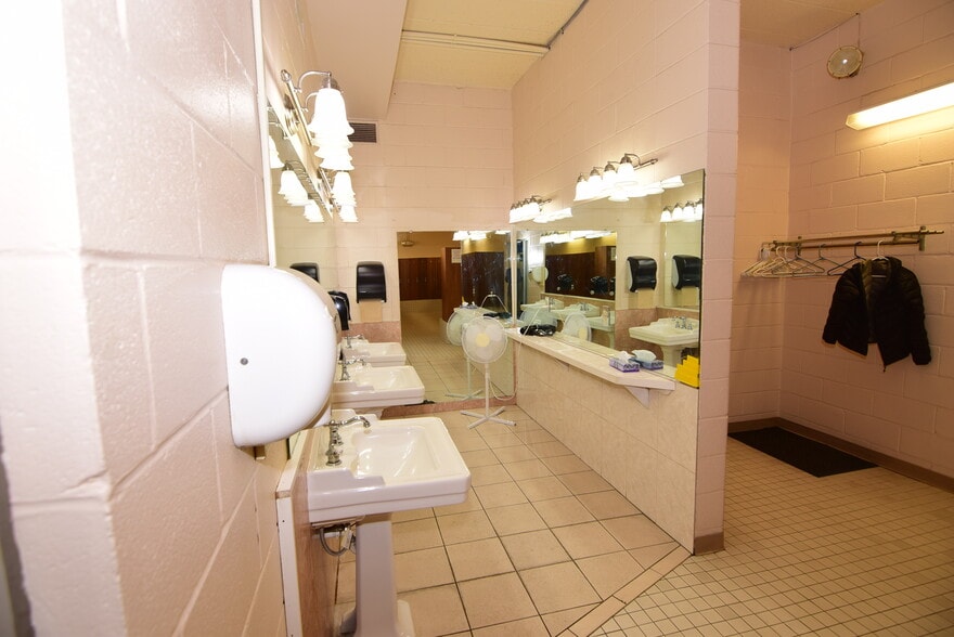 More Photos Of 1510-1520 Martin St, State College Sports And Entertainment For Lease