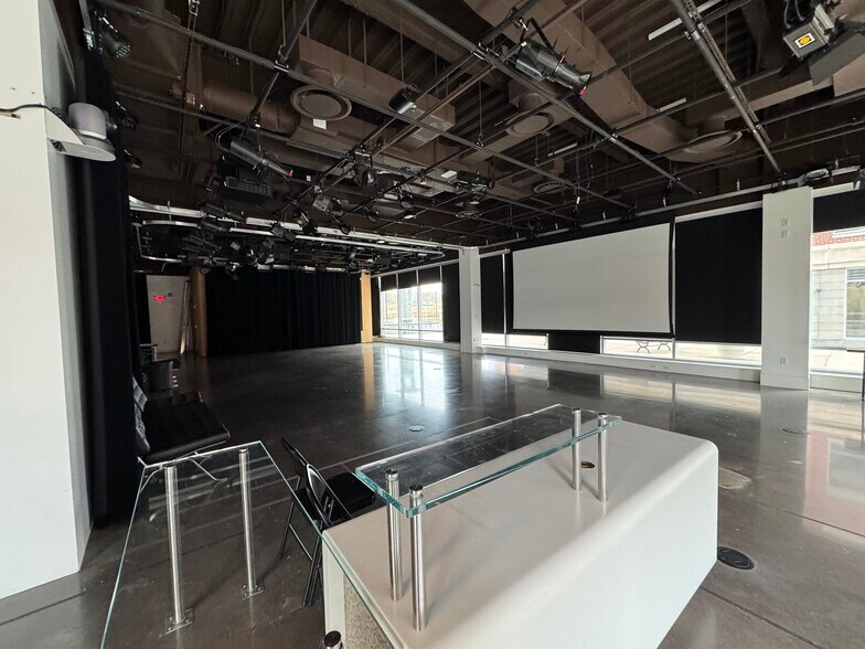 More Photos Of 2-20 Merrimack St, Haverhill Office For Sale